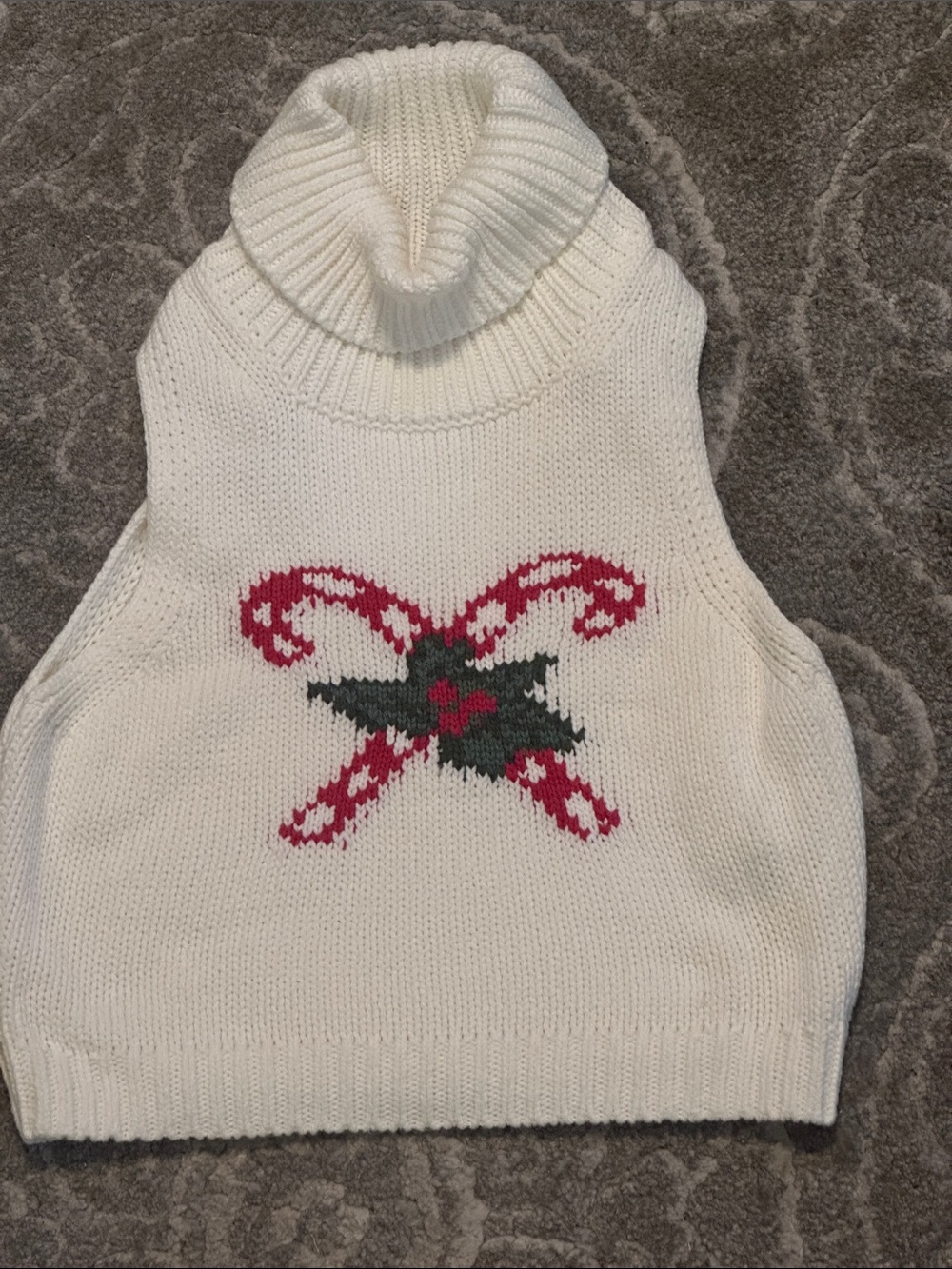 Le Lis White Sleeveless Turtleneck Sweater with Red Candy Cane Motif